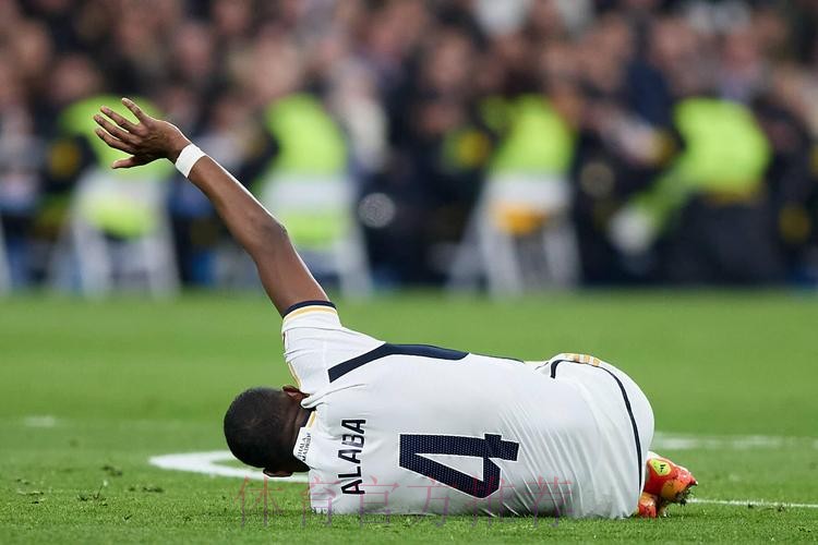 阿拉巴转会传闻是为续约施压 皇马本赛季不考虑他 阿拉巴转会传闻是为续约施压 皇马本赛季不考虑他