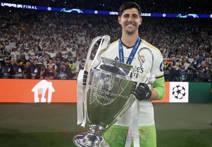 库尔图瓦:阿扎尔会留在皇马 大家知道他的能力 库尔图瓦:阿扎尔会留在皇马 大家知道他的能力